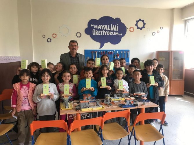 Emet 3 Eylül İ̇lkokulunda “İ̇yilik Kumbarası” İsimli Proje