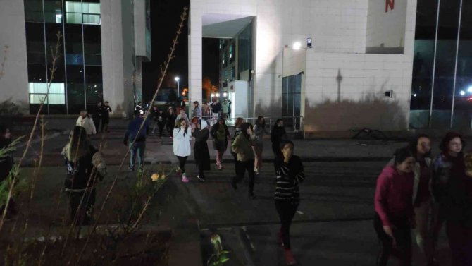 Edirne’de ‘Çök-kapan-tutun’ Tatbikatı Gerçekleştirildi