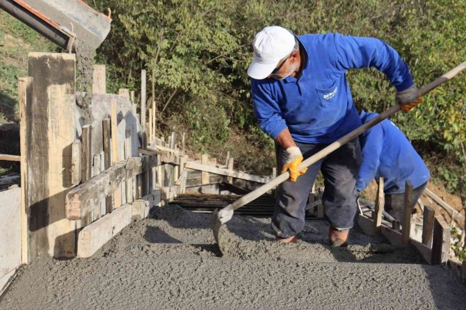 Çayırköy’e 14 Metre Uzunluğunda Yeni Merdiven