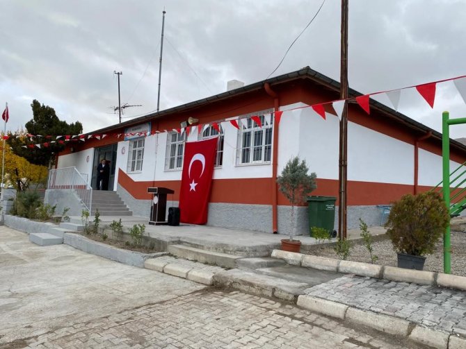 Hamurcu İ̇lkokulu Yeni Yüzüyle Eğitime Açıldı
