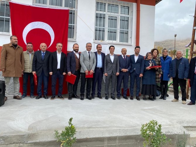 Hamurcu İ̇lkokulu Yeni Yüzüyle Eğitime Açıldı