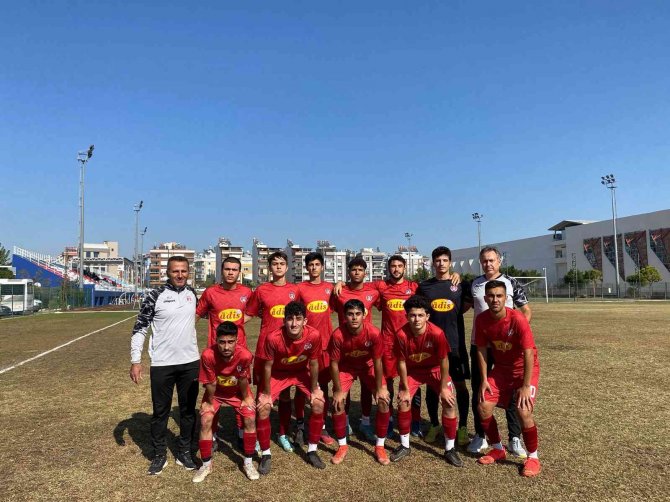 Döşemealtı’nın Gençlerinden Zirveye Yakın Takip