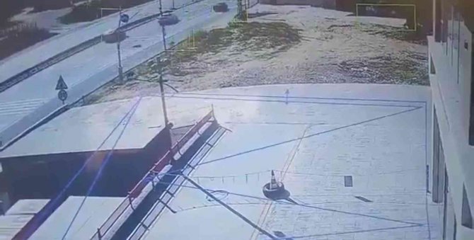 Köpekten Kaçarken Otomobilin Çarptığı Çocuk Yoğun Bakımda