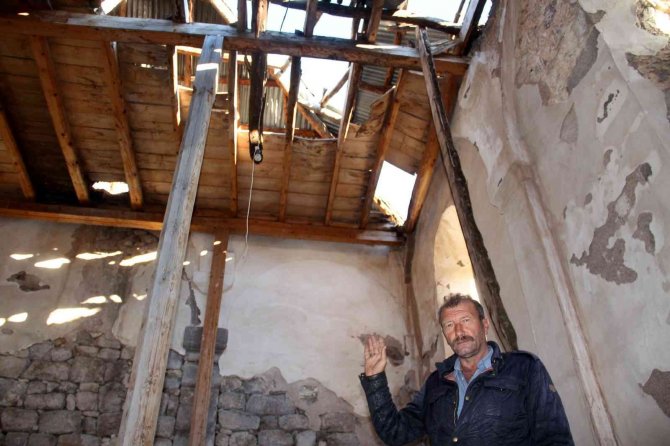 Bir Zamanlar Cami Olarak Kullanıldı, Atıl Durumdaki Kilise Restore Edilmeyi Bekliyor