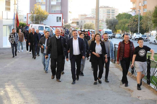 Başkan Sandal: "Bayraklı’yı Sokaktan Yönetiyoruz"