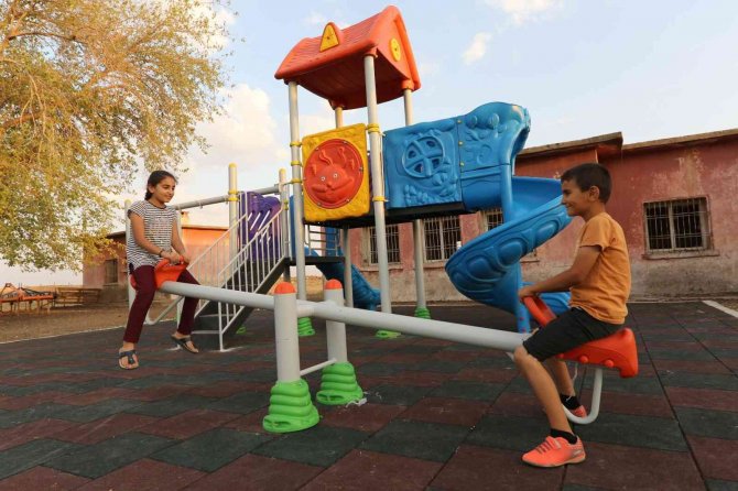 Mardin Geneli Çocuklar İçin 84 Oyun Parkı Faaliyete Koyuldu