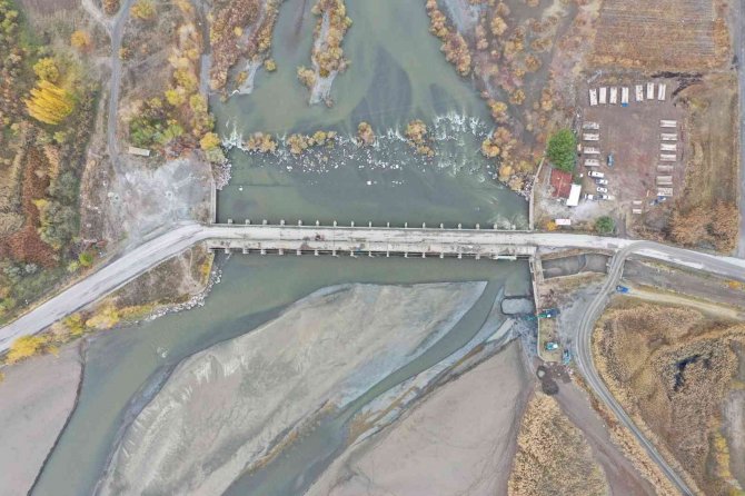 Mertekli Regülatöründe Kapak Yenileme Ve Onarım Çalışması Yapılıyor