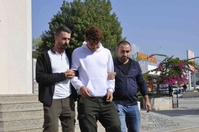 Fethiye’de 220 Bin Liralık Cep Telefonu Çalan Hırsızlar Tutuklandı