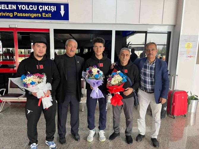 Short Track Dünya Kupası’nda Önemli Başarı