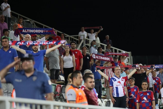 İ̇zmir Derbisinin Biletleri Satışta
