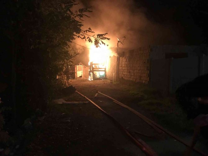 Tekirdağ’da Korkutan Gecekondu Yangını