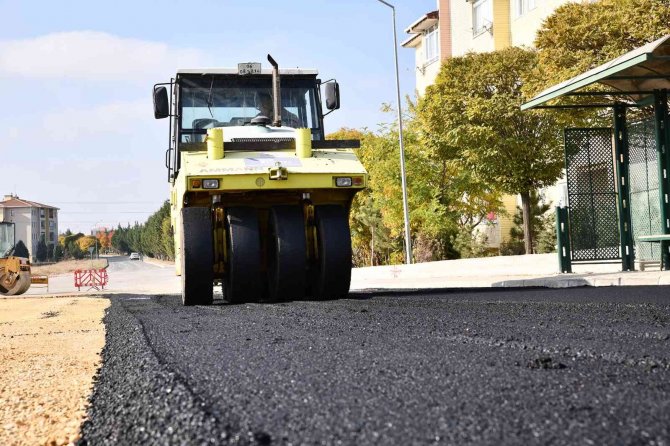 Tepebaşı’nda Üstyapı Çalışmaları Devam Ediyor