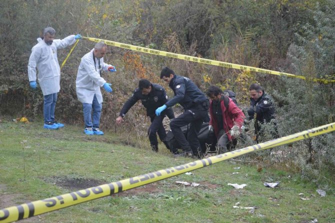 Kelkit Çayı Yanında Erkek Cesedi Bulundu