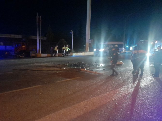 Manisa’da Trafik Kazası: 3 Yaralı