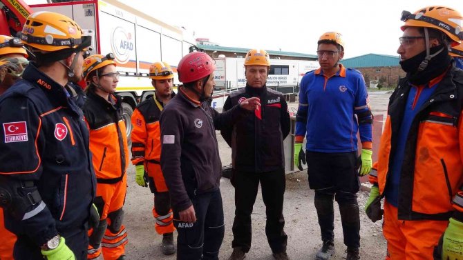 Van Depreminin Kahramanlarından Eltutan, ‘Acı Günleri’ Unutamadı