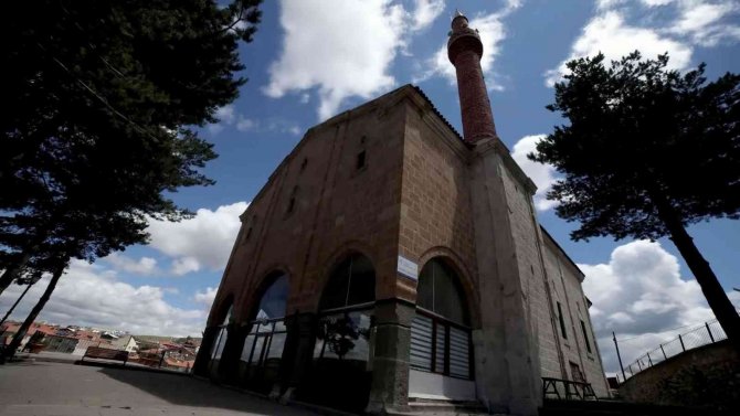 Tarihi Yapılar Restore Edilerek Turizme Kazandırılıyor