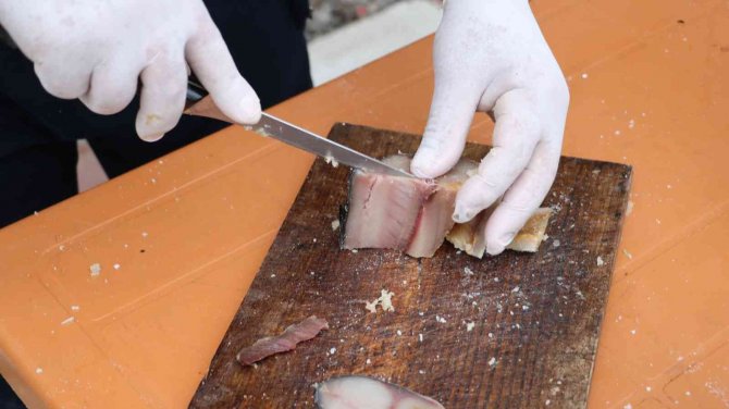 Palamuda Doyan Vatandaş, Balığı Binlerce Yıllık Gelenekle Saklıyor