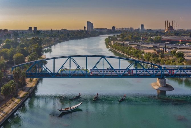 Fotoğraf Sanatçısı Bozkaya İki Ödül