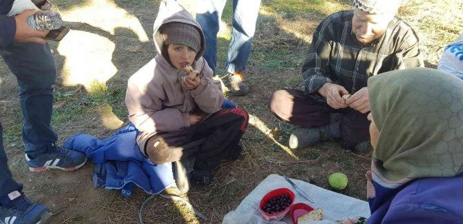 2 Gündür Ormanda Kayıp Olan Çocuğu Jandarma Ekipleri Buldu