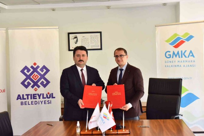 Altıeylül Belediyesinden Jeotermal Kaynaklı Tarım Desteği