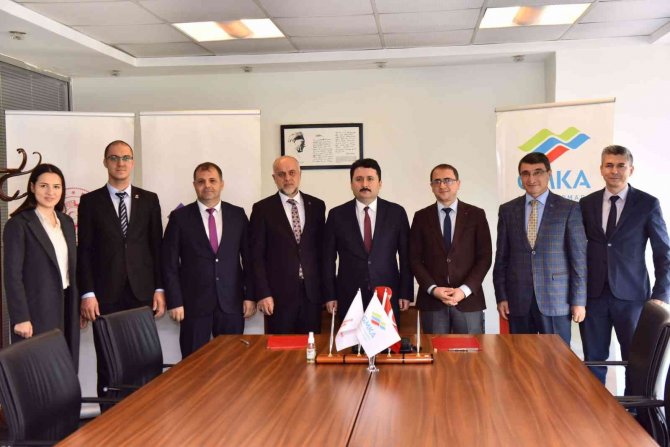 Altıeylül Belediyesinden Jeotermal Kaynaklı Tarım Desteği