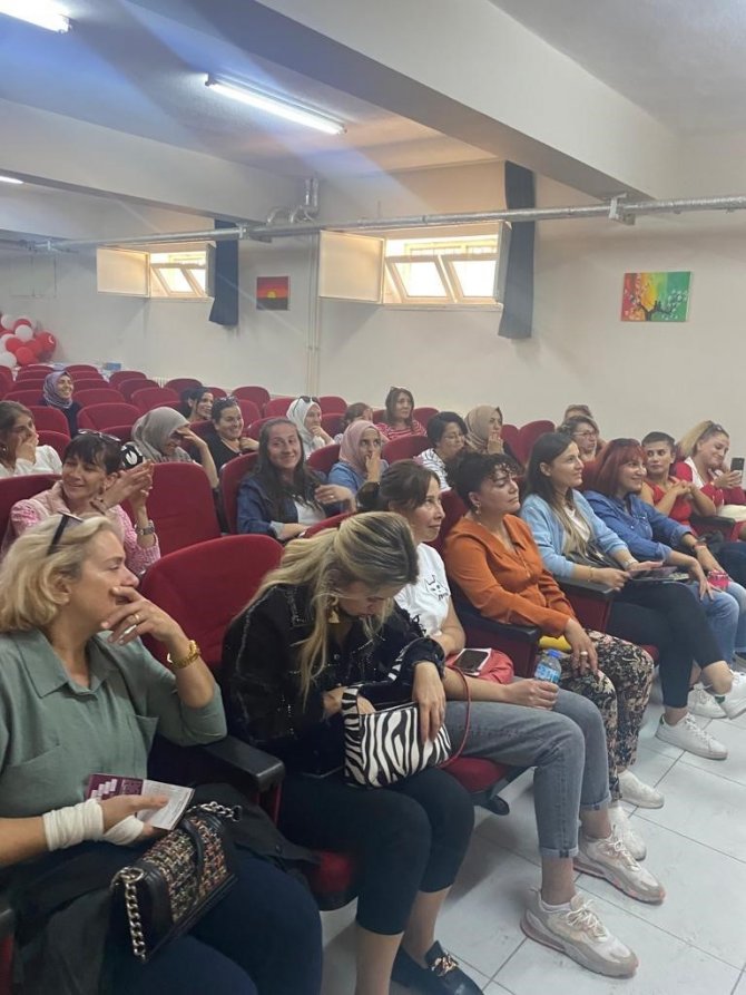 Didimli Öğretmen Ve Veliler Kadına Şiddete Karşı Bilgilendirildi