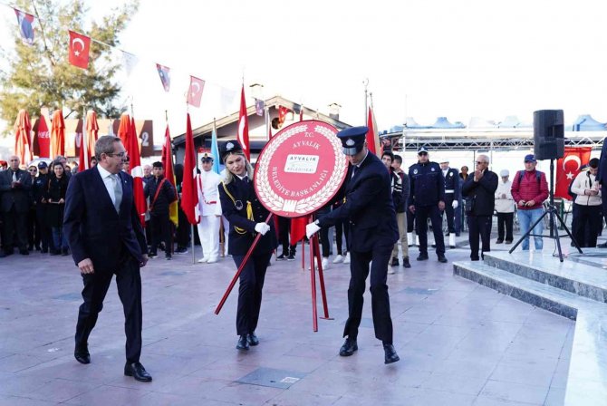 9’u 5 Geçe Tüm Ayvalık Sessizliğe Büründü