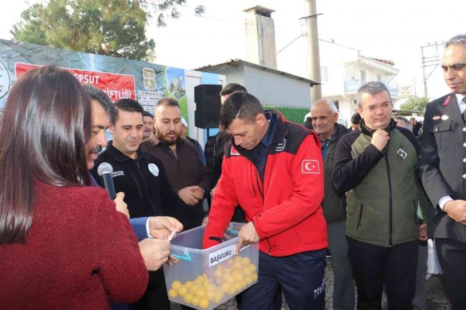 Büyükşehir Belediye Üreticiyi Desteklemeye Devam Ediyor