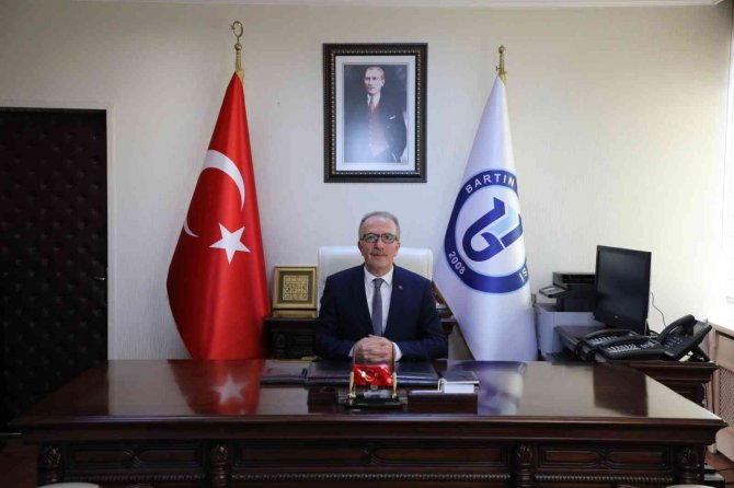 Rektör Uzun’dan 10 Kasım Atatürk’ü Anma Günü Mesajı