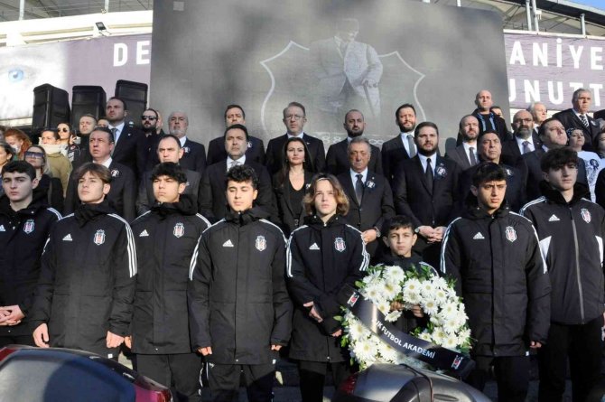 Beşiktaş Kulübü, Atatürk’ü Dolmabahçe’de Andı