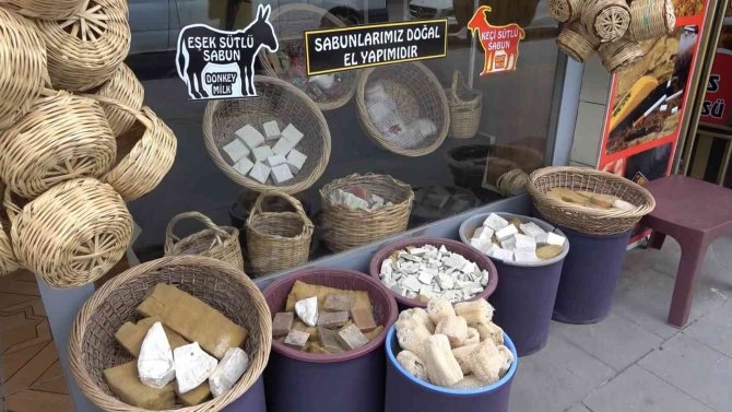 Havaların Soğumasıyla Saçı Dökülenler Sabuncuların Yolunu Tuttu