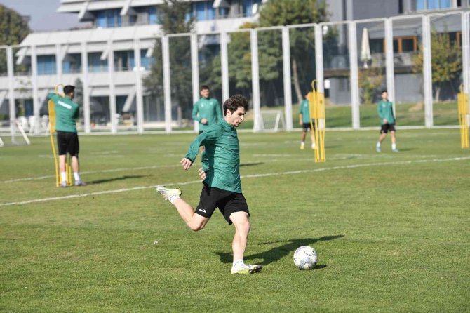 Bursaspor Taktik Çalışma Gerçekleştirdi