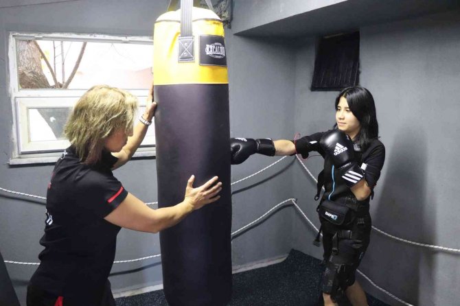 Spor, Sağlık Ve Teknolojiyi Buluşturan 4 Saatlik Antrenman, 25 Dakikada Uygulanıyor