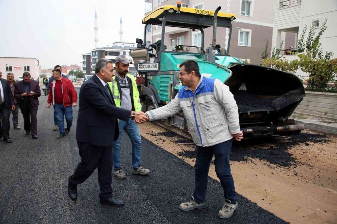 Başkan Cabbar Asfalt Çalışmalarını İ̇nceledi
