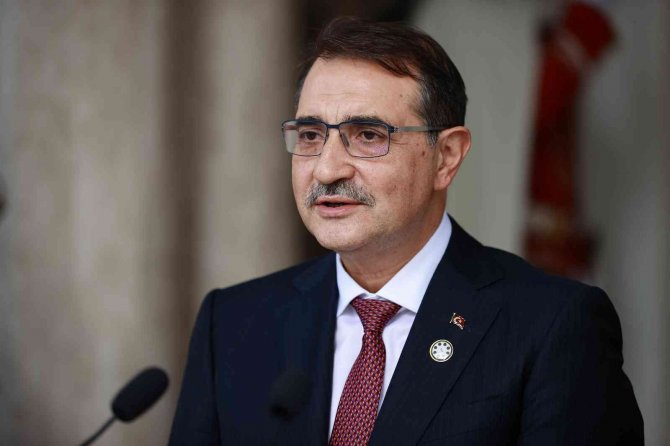 Enerji Ve Tabii Kaynaklar Bakanı Dönmez, Cezayir Cumhurbaşkanı Tebbun İle Görüştü