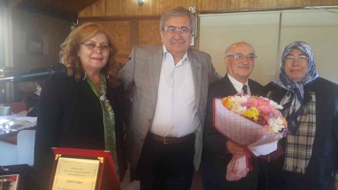 Eskişehirli 68 Yaşında Halk Ozanı Ve Devlet Sanatçısı Kâmil Sayın’a Vefa Etkinliği Düzenlendi