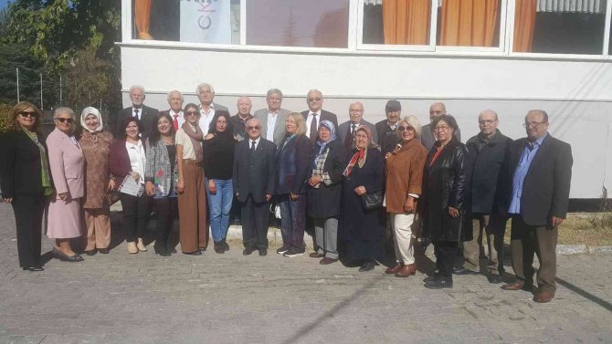 Eskişehirli 68 Yaşında Halk Ozanı Ve Devlet Sanatçısı Kâmil Sayın’a Vefa Etkinliği Düzenlendi