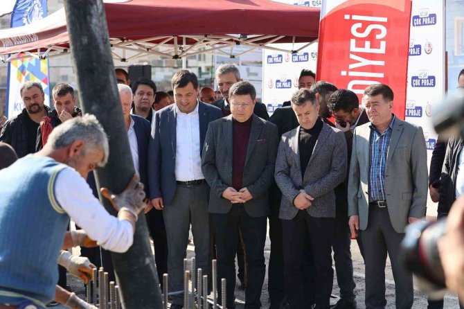 Uşak’ta 7 Bin Metrekareye İnşa Edilecek Projenin Temeli Atıldı