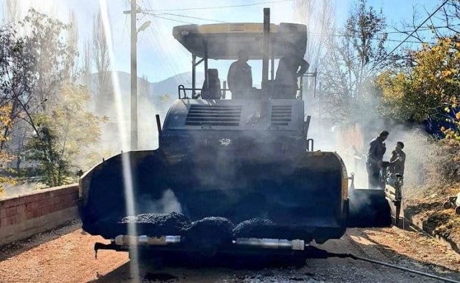 Hisarcık Aşağı Ve Yukarı Yoncaağaç Köyü Yollarına Sıcak Asfalt