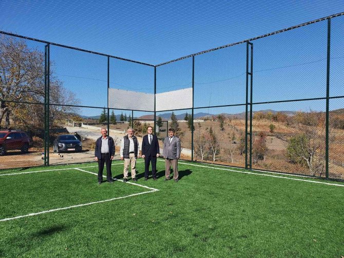 Hisarcık Aşağı Ve Yukarı Yoncaağaç Köyü Yollarına Sıcak Asfalt