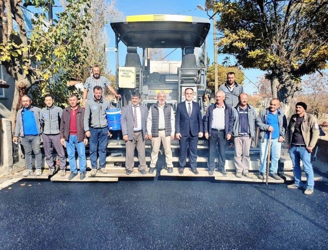 Hisarcık Aşağı Ve Yukarı Yoncaağaç Köyü Yollarına Sıcak Asfalt