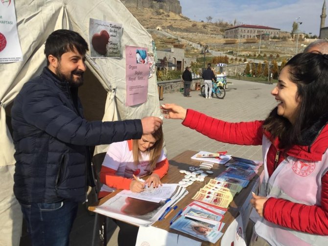 Sağlık Çalışanı Doğum Gününde Organlarını Bağışladı