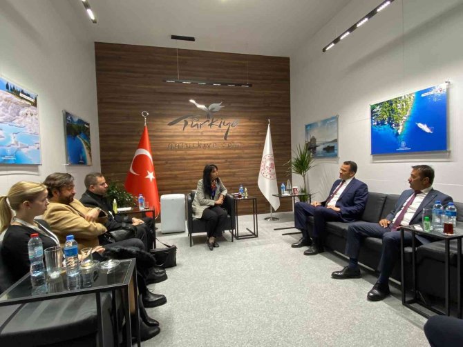 Kaş Belediyesi Londra’da Turizm Fuarı’na Katıldı