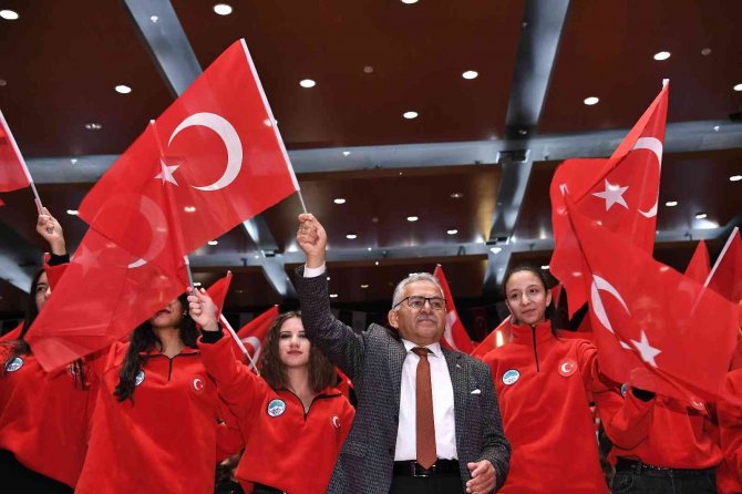 Başkan Büyükkılıç, Gençlerle Buluştu