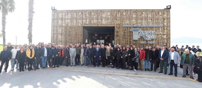 Başkan Büyükakın: "Türk Tiyatro Tarihine İz Bırakmayı Hedefleyen Bir Şehir Tiyatromuz Var"