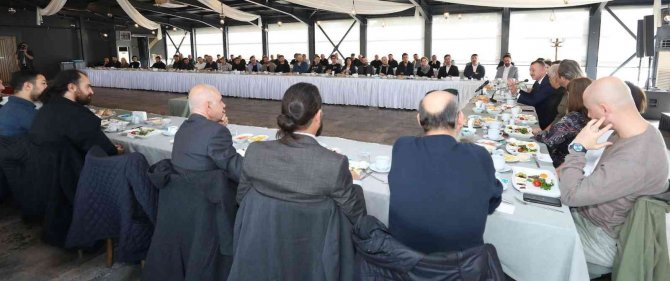 Başkan Büyükakın: "Türk Tiyatro Tarihine İz Bırakmayı Hedefleyen Bir Şehir Tiyatromuz Var"