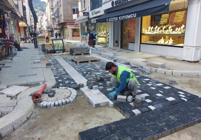 Altınordu’da Alt Ve Üstyapı Çalışmaları Devam Ediyor