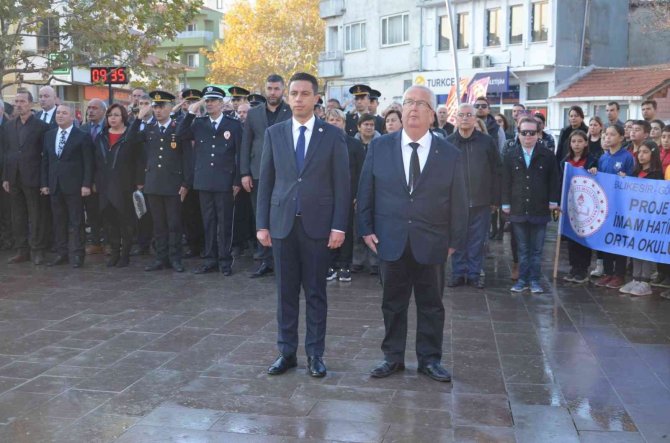 Gömeç Ata’sını Andı