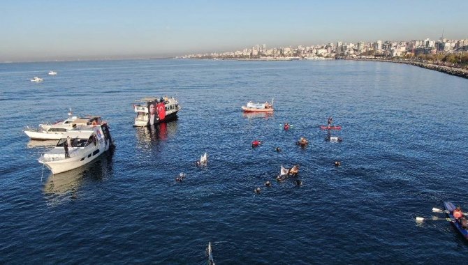 Atatürk, Maltepe’de ’Saygı Zinciri Ve Dalışıyla’ Anıldı
