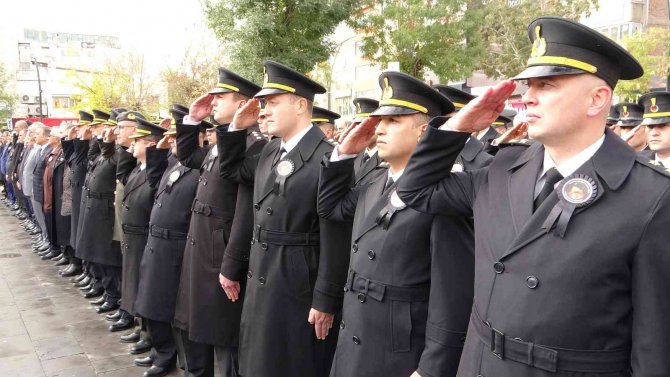 Mustafa Kemal Atatürk Van’da Anıldı